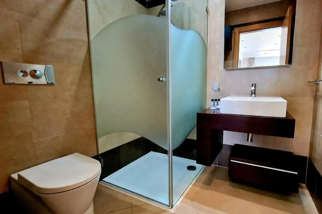 Deluxe 2 Bedroom Apartment With Bbq Lagos Portugal