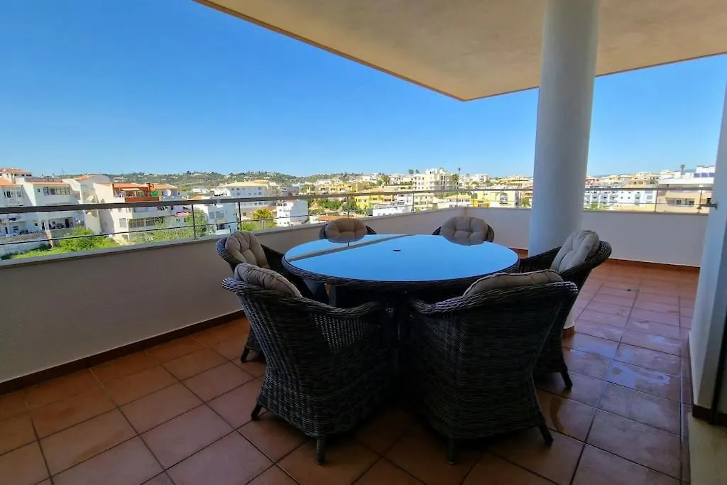 Deluxe 2 Bedroom Apartment With Bbq Lagos